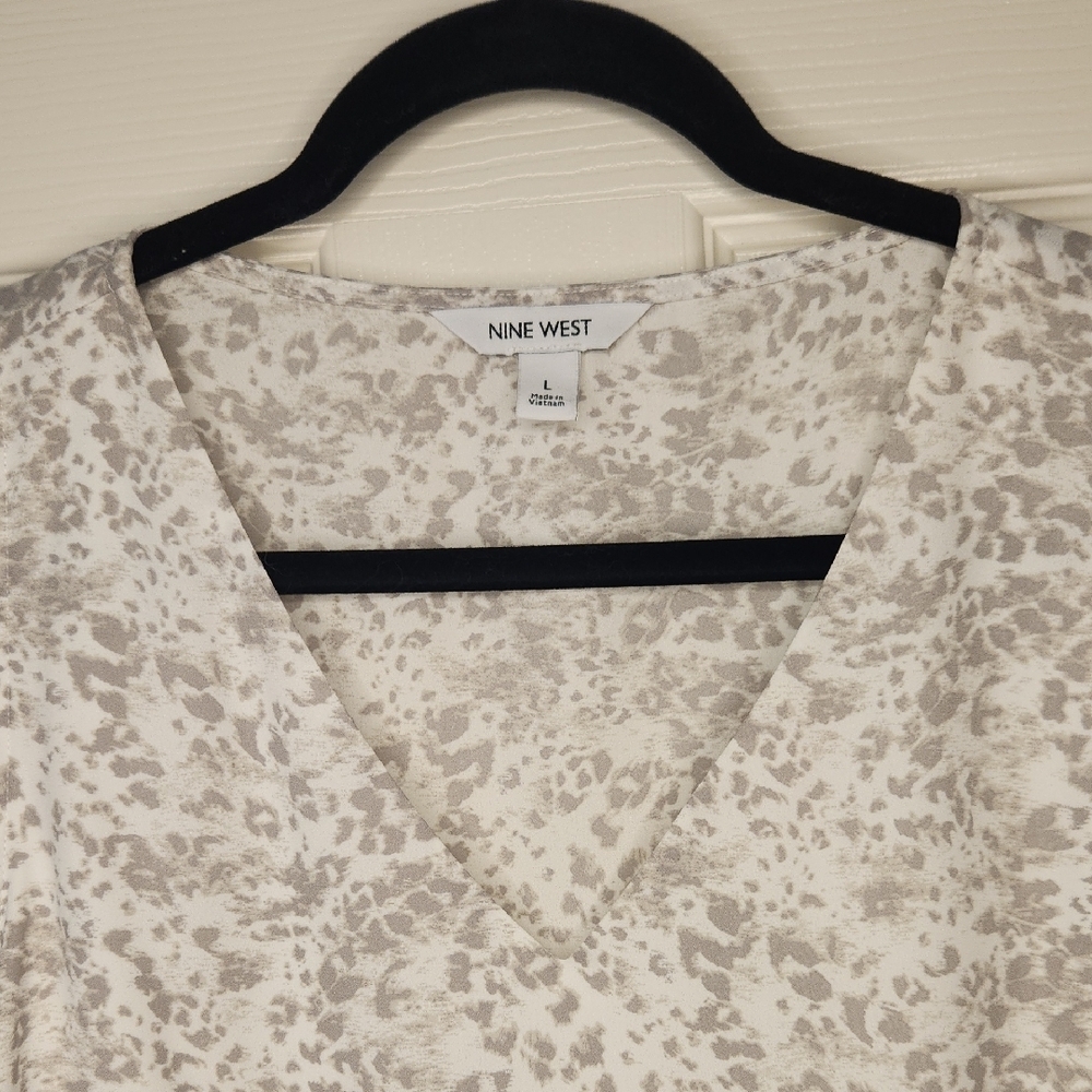 Nine West Women's Cream Sleeveless Top - Picture 3 of 11